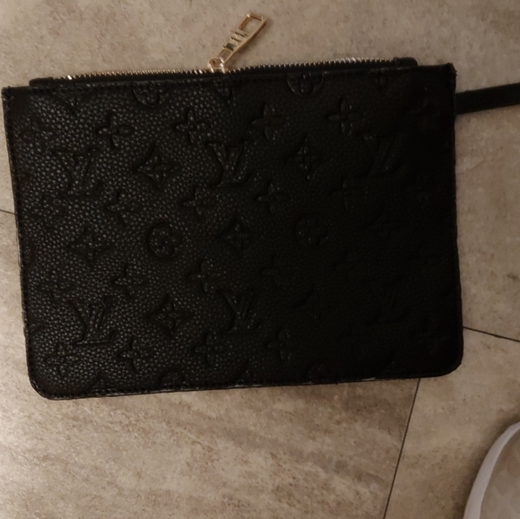 Wristlet - Picture 2 of 2